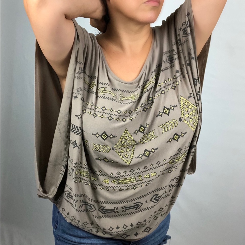 CHARMING CHARLIE SIZE M PRE-OWNED STILL IN…